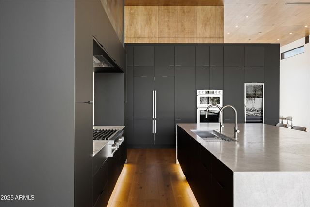 6026 E PERSHING Avenue, Scottsdale, AZ 85254