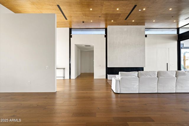 6026 E PERSHING Avenue, Scottsdale, AZ 85254