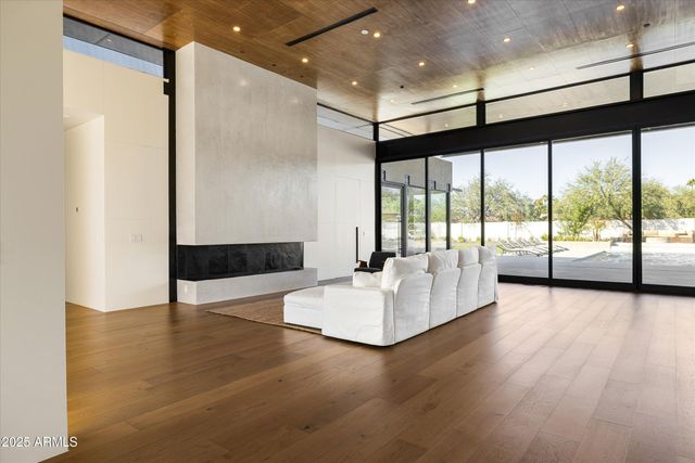 6026 E PERSHING Avenue, Scottsdale, AZ 85254