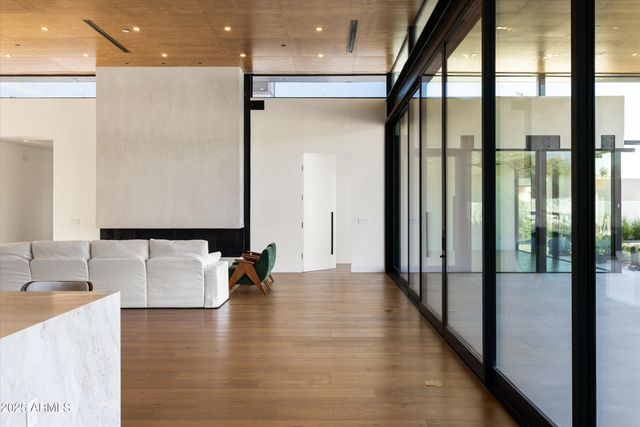 6026 E PERSHING Avenue, Scottsdale, AZ 85254