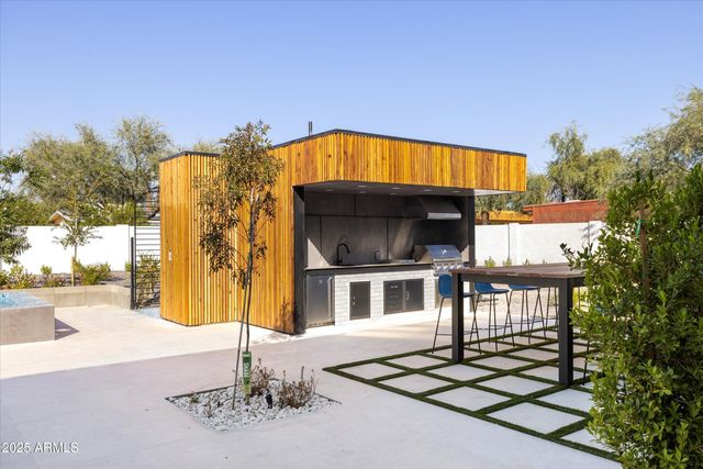 6026 E PERSHING Avenue, Scottsdale, AZ 85254