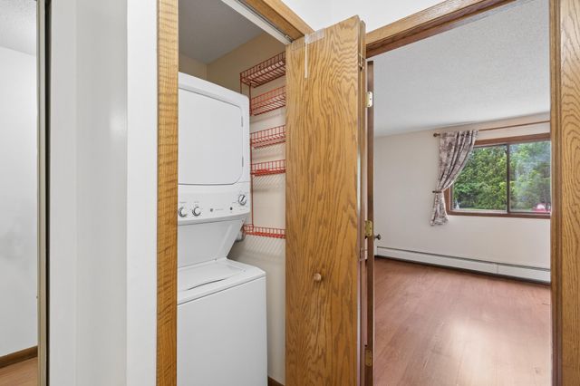 1011 41st Avenue NE 107, Columbia Heights, MN 55421