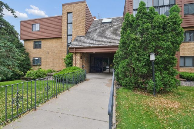 1011 41st Avenue NE 107, Columbia Heights, MN 55421
