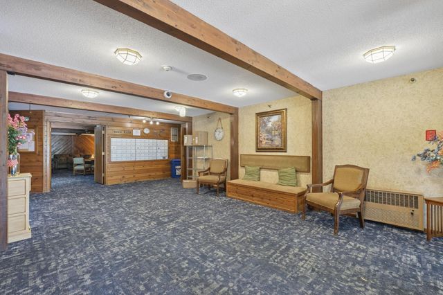 1011 41st Avenue NE 107, Columbia Heights, MN 55421