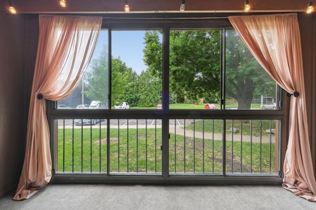 1011 41st Avenue NE 107, Columbia Heights, MN 55421