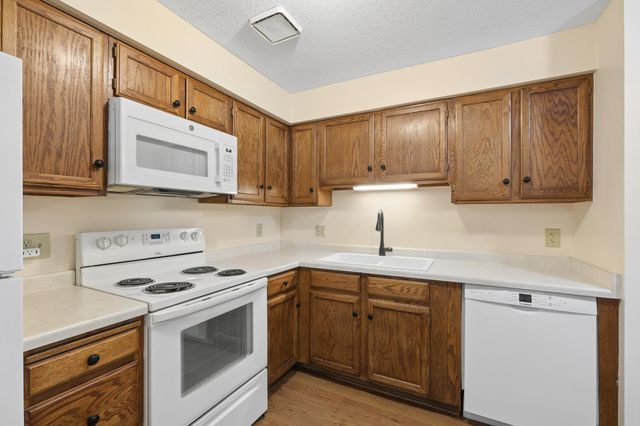 1011 41st Avenue NE 107, Columbia Heights, MN 55421