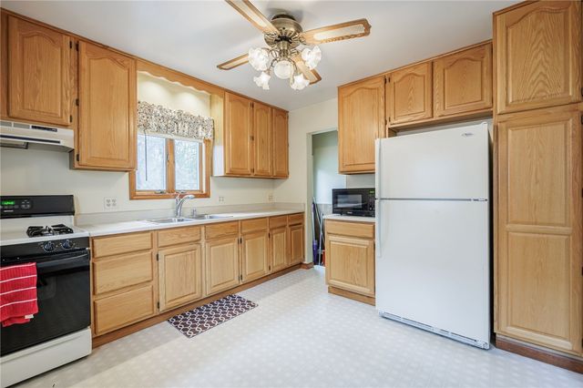 324 Conrad Drive, Greece, NY 14616