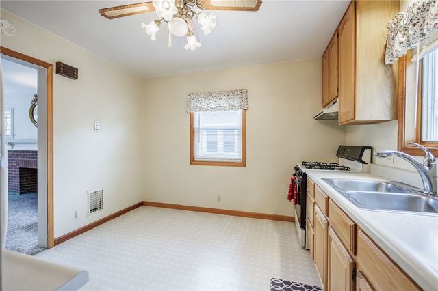 324 Conrad Drive, Greece, NY 14616