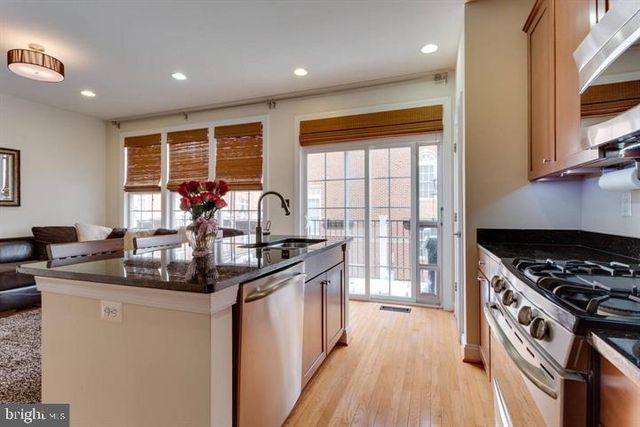 2149 RED VINE DR, Vienna, VA 22182