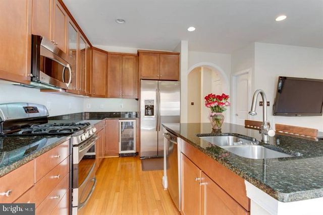 2149 RED VINE DR, Vienna, VA 22182