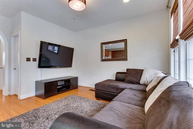 2149 RED VINE DR, Vienna, VA 22182