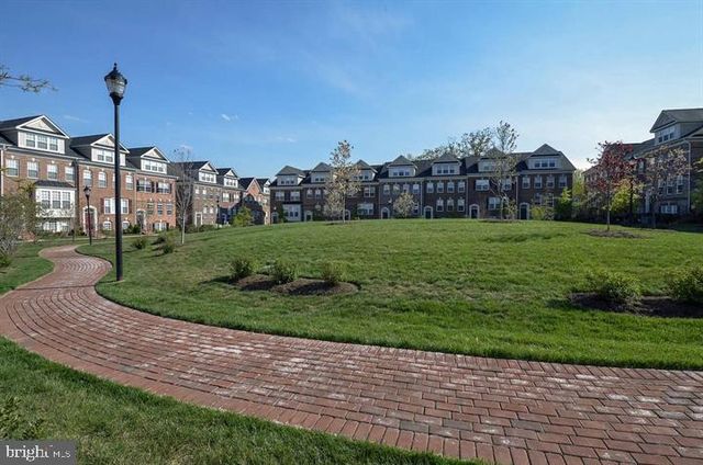 2149 RED VINE DR, Vienna, VA 22182