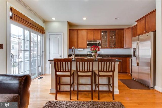 2149 RED VINE DR, Vienna, VA 22182