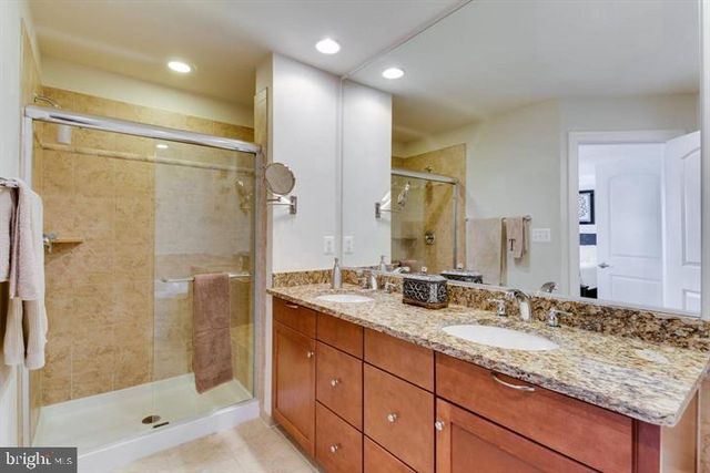 2149 RED VINE DR, Vienna, VA 22182