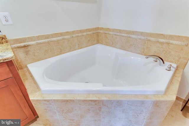 2149 RED VINE DR, Vienna, VA 22182