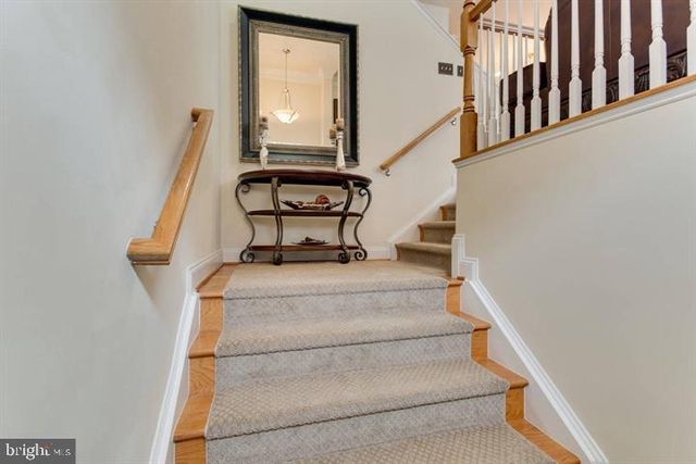 2149 RED VINE DR, Vienna, VA 22182