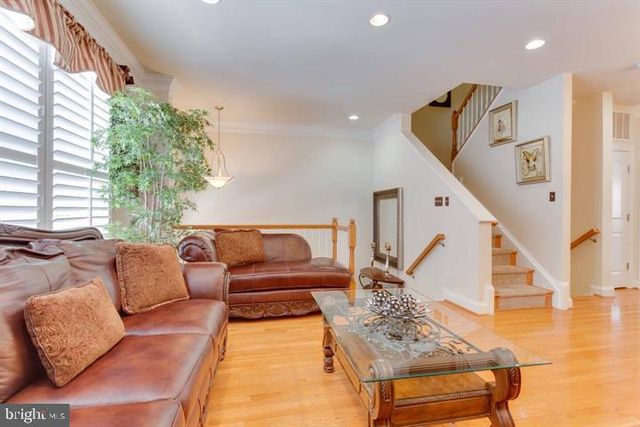 2149 RED VINE DR, Vienna, VA 22182
