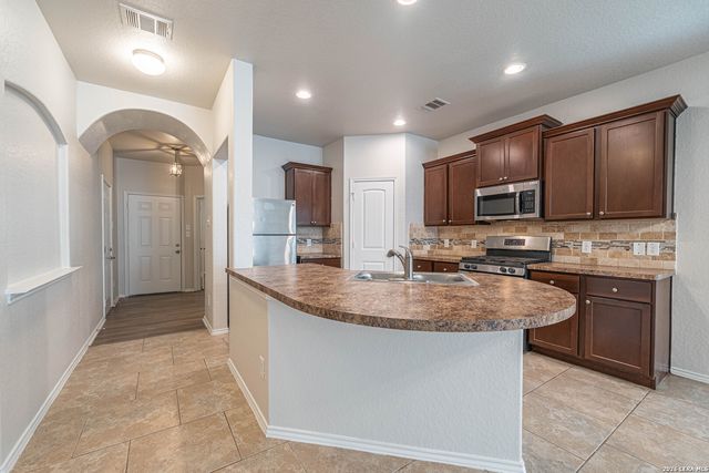 9138 Vondel, Converse, TX 78109