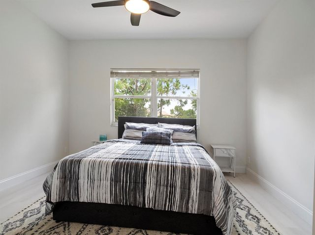 9011 Sand Shot Way, Port St. Lucie, FL 34986