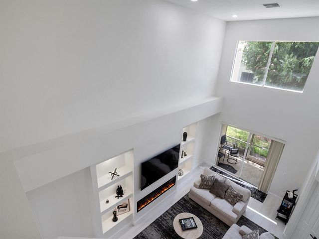 9011 Sand Shot Way, Port St. Lucie, FL 34986