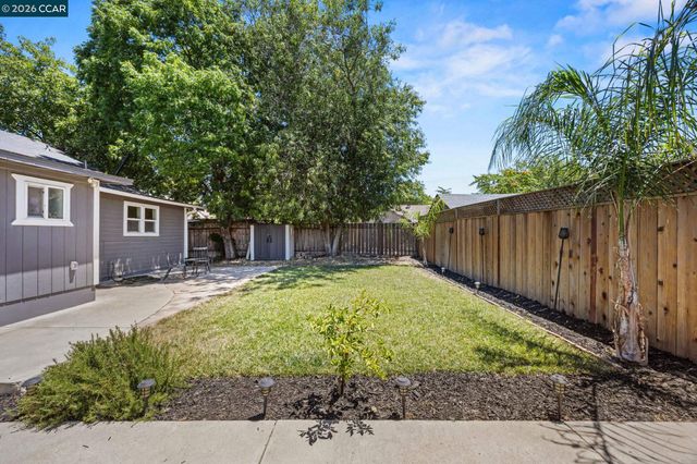 149 W 11Th St, Pittsburg, CA 94565