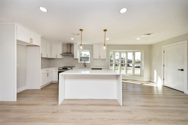 8114 Pella Drive, Houston, TX 77036