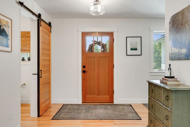 17 Winding Brook Road, Jericho, VT 05465