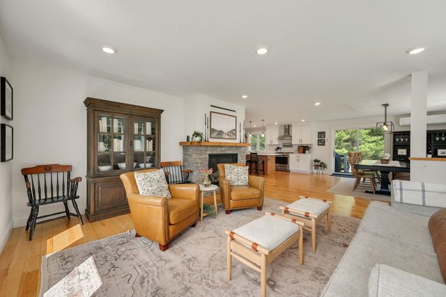 17 Winding Brook Road, Jericho, VT 05465