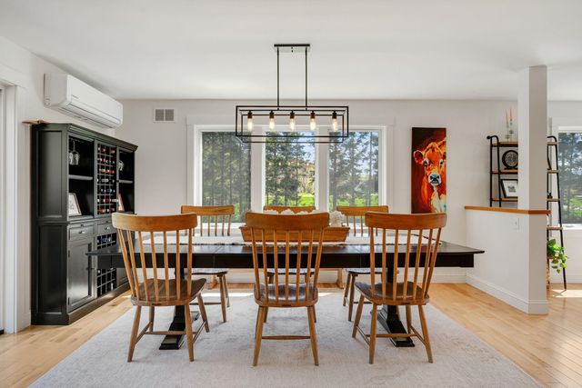 17 Winding Brook Road, Jericho, VT 05465