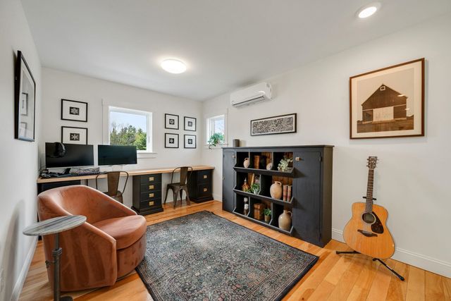 17 Winding Brook Road, Jericho, VT 05465