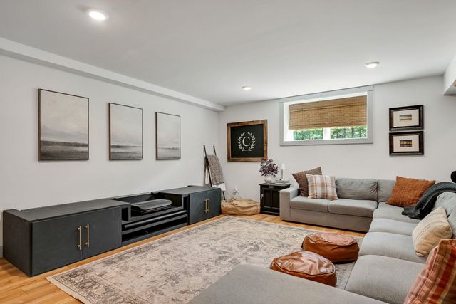 17 Winding Brook Road, Jericho, VT 05465