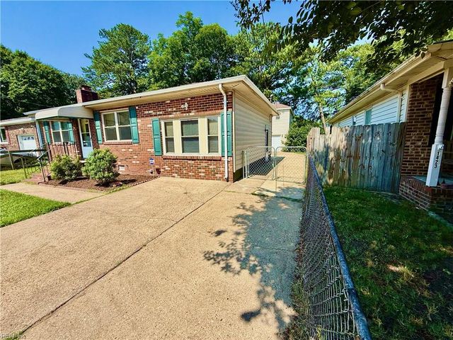 1425 Philmont AVE, Chesapeake, VA 23325