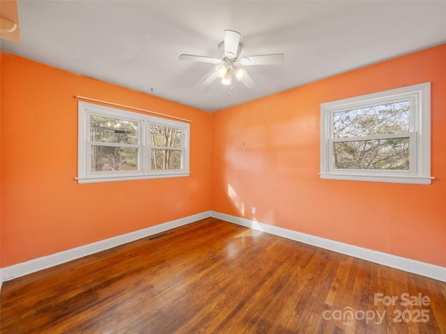 184 London Road, Asheville, NC 28803