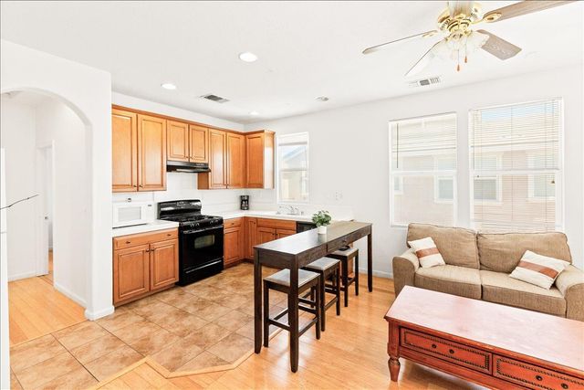 2820 Hawaiian Petrel Ave, Modesto, CA 95355