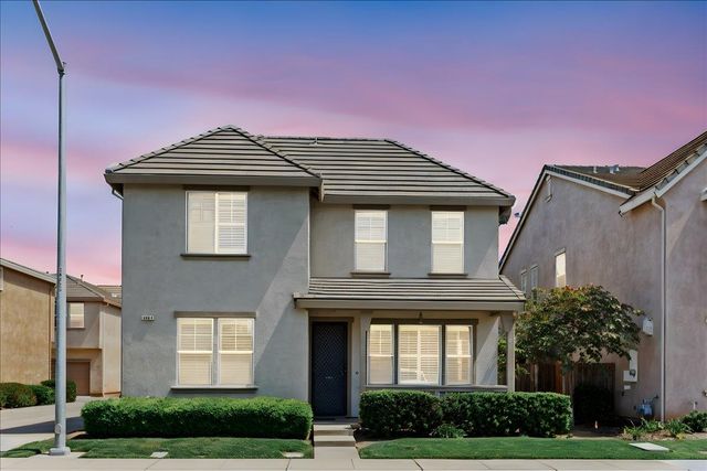 2820 Hawaiian Petrel Ave, Modesto, CA 95355