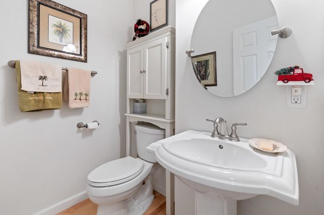 11 Rock Ridge Boulevard, Lebanon, NH 03784