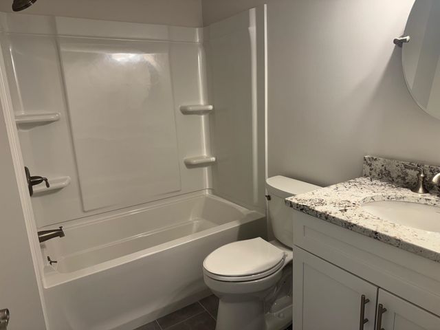 11 Rock Ridge Boulevard, Lebanon, NH 03784