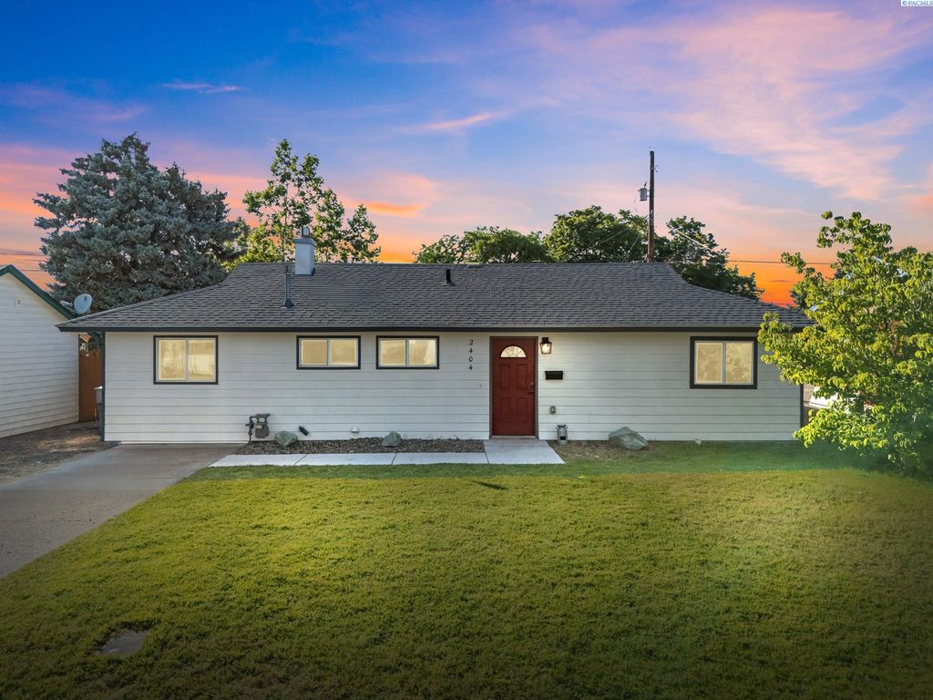 2404 Dallas St, Richland, WA 99352