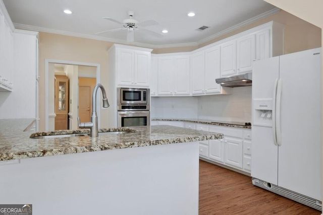 4009 Treemont Lane, Suwanee, GA 30024