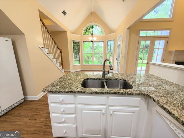 4009 Treemont Lane, Suwanee, GA 30024
