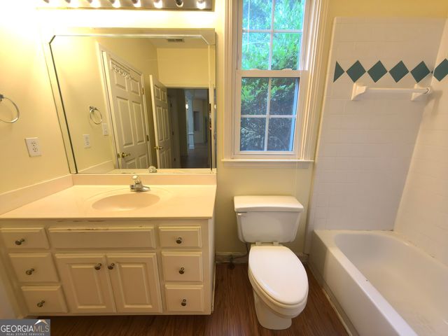 4009 Treemont Lane, Suwanee, GA 30024