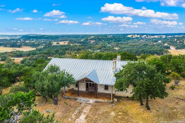 7625 N State Highway 16, Fredericksburg, TX 78624