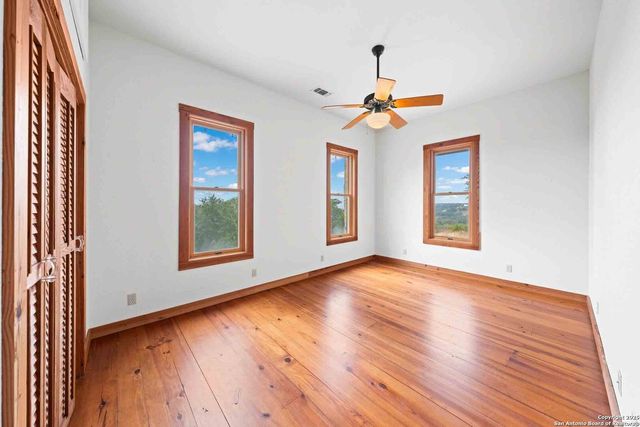 7625 N State Highway 16, Fredericksburg, TX 78624