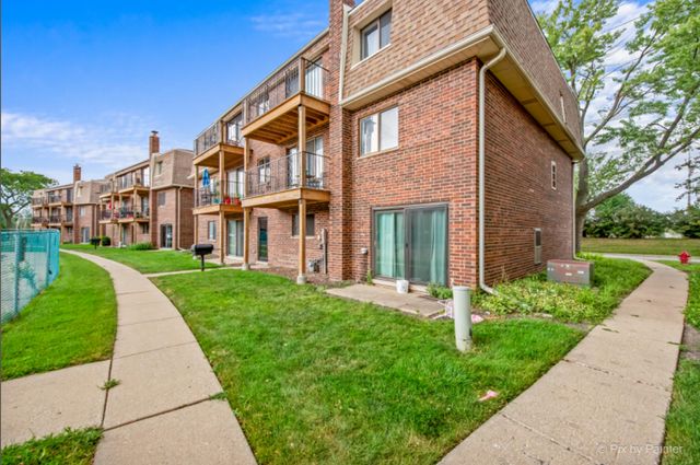 1452 Carol Court 2A, Palatine, IL 60074
