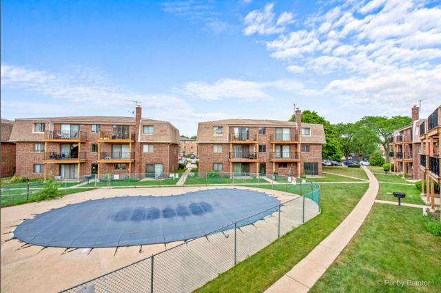 1452 Carol Court 2A, Palatine, IL 60074