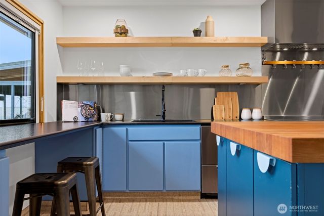 16021 Colony Road, Burlington, WA 98232