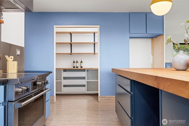 16021 Colony Road, Burlington, WA 98232