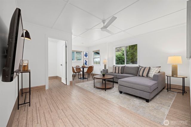 16021 Colony Road, Burlington, WA 98232