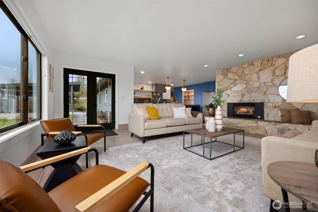 16021 Colony Road, Burlington, WA 98232