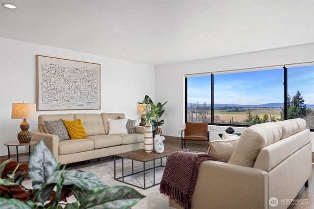 16021 Colony Road, Burlington, WA 98232